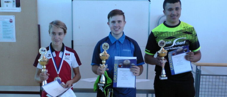 Siegerehrung Jungen 18 (Christian in der Mitte)