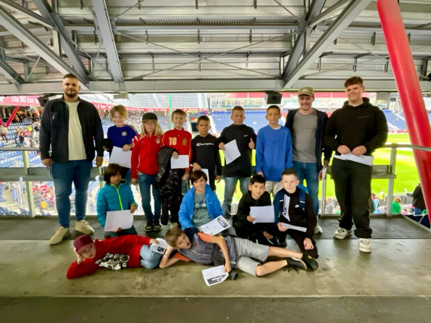 13799B04-3D5C-450C-A4AD-807C98B6D596